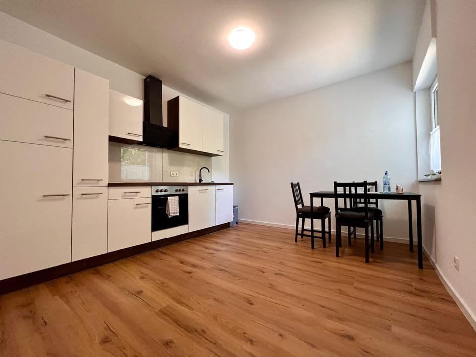 Kitchen or kitchenette, kitchen, kitchen