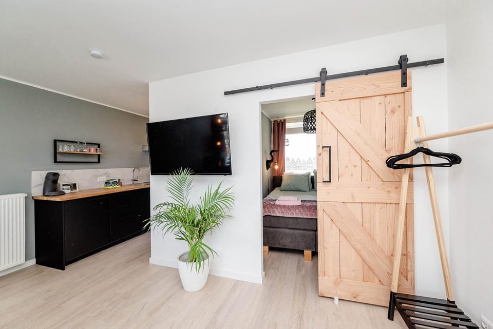 TV and multimedia, Kitchen or kitchenette