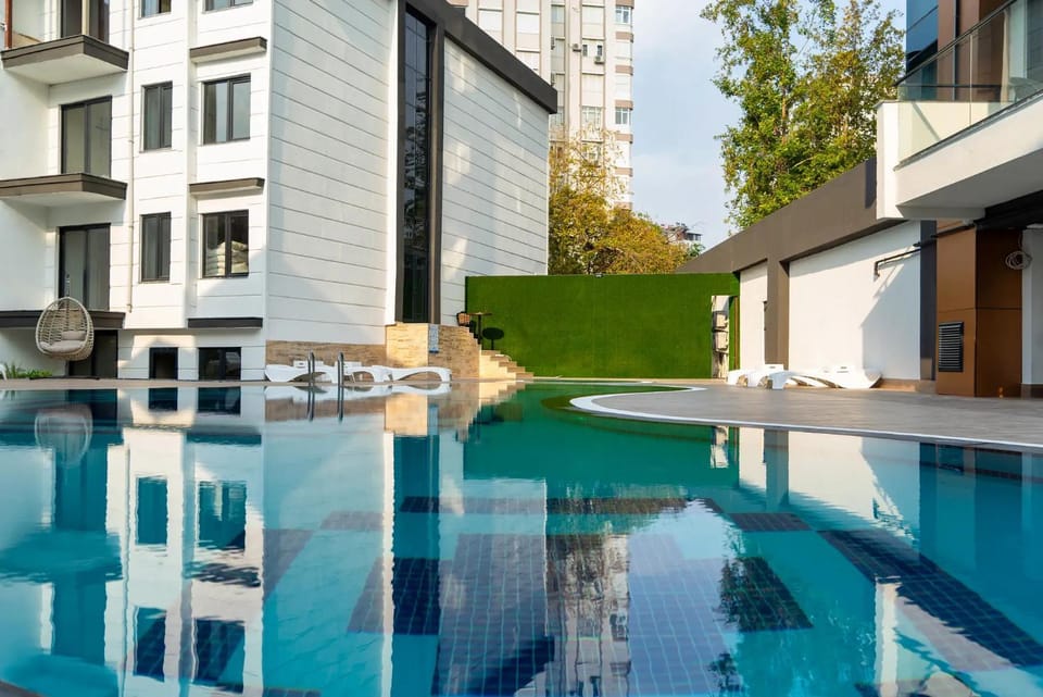 Property building, Swimming pool