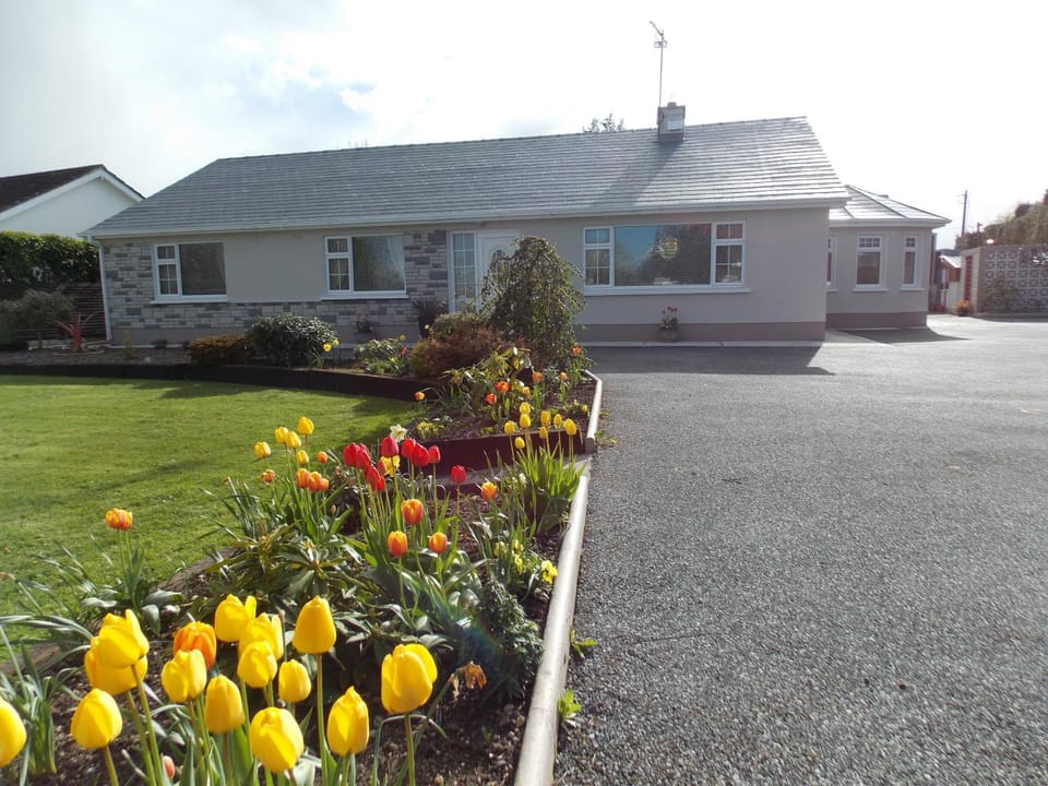 Facade/entrance, Lobby or reception, Garden view, Landmark view