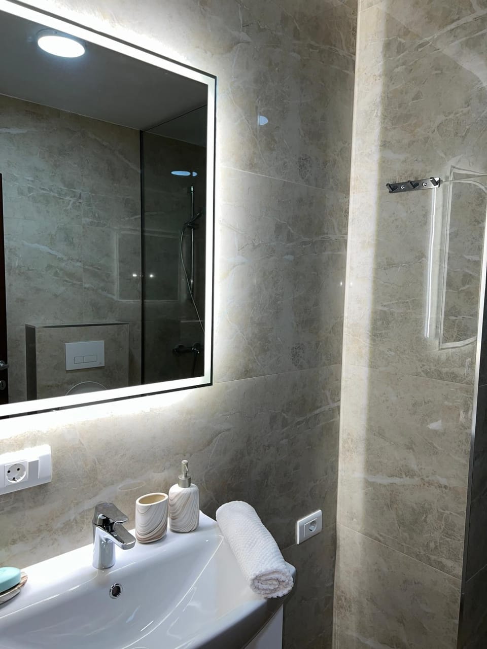 Bathroom, towels