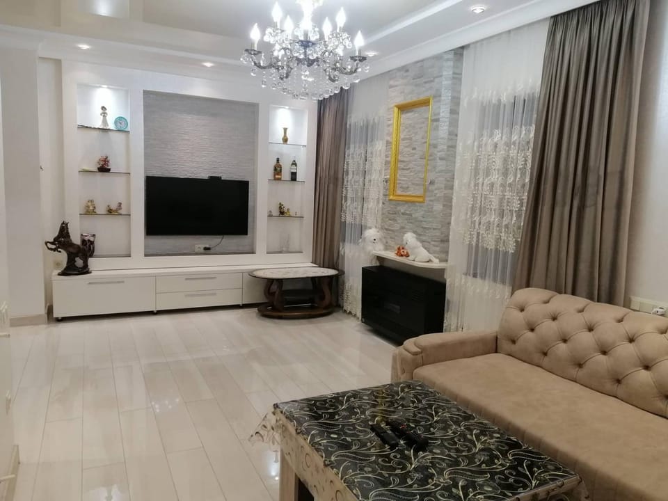 Апартамент у моря Apartment in Batumi