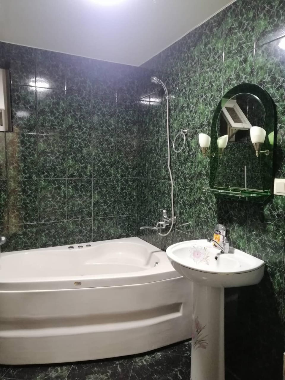 Апартамент у моря Apartment in Batumi