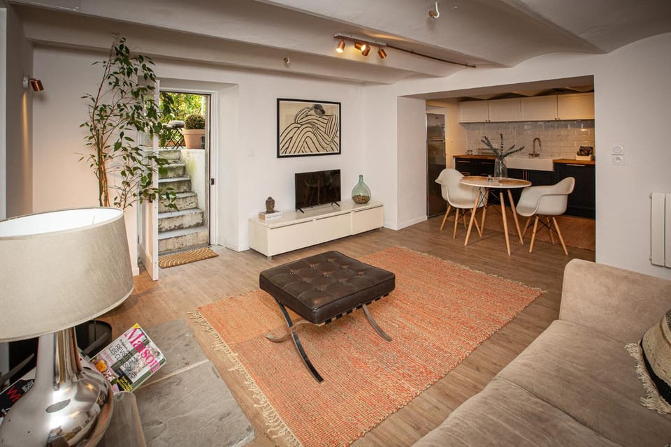 Beautiful converted one bedroom apartment Apartment in Carcassonne
