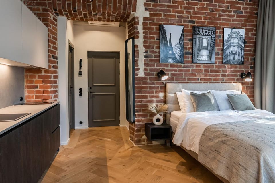 Bed, Kitchen or kitchenette, Bedroom