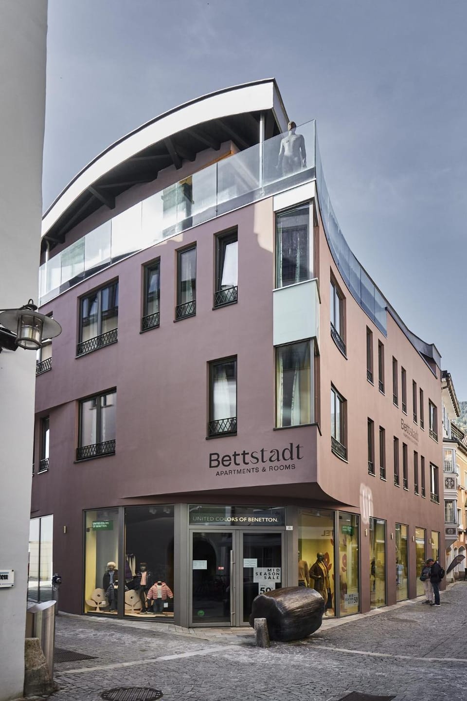 Property building, Street view