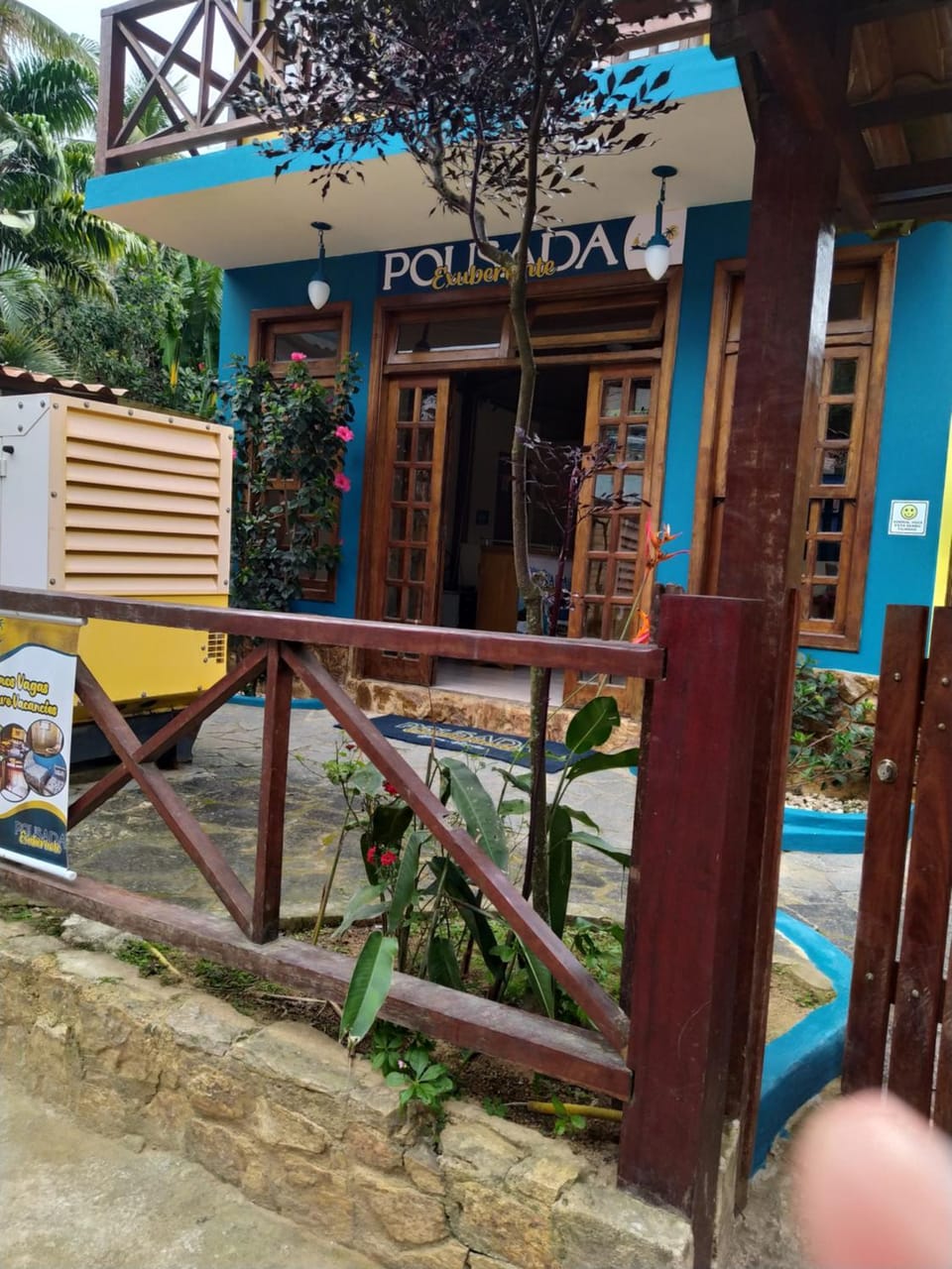 Facade/entrance