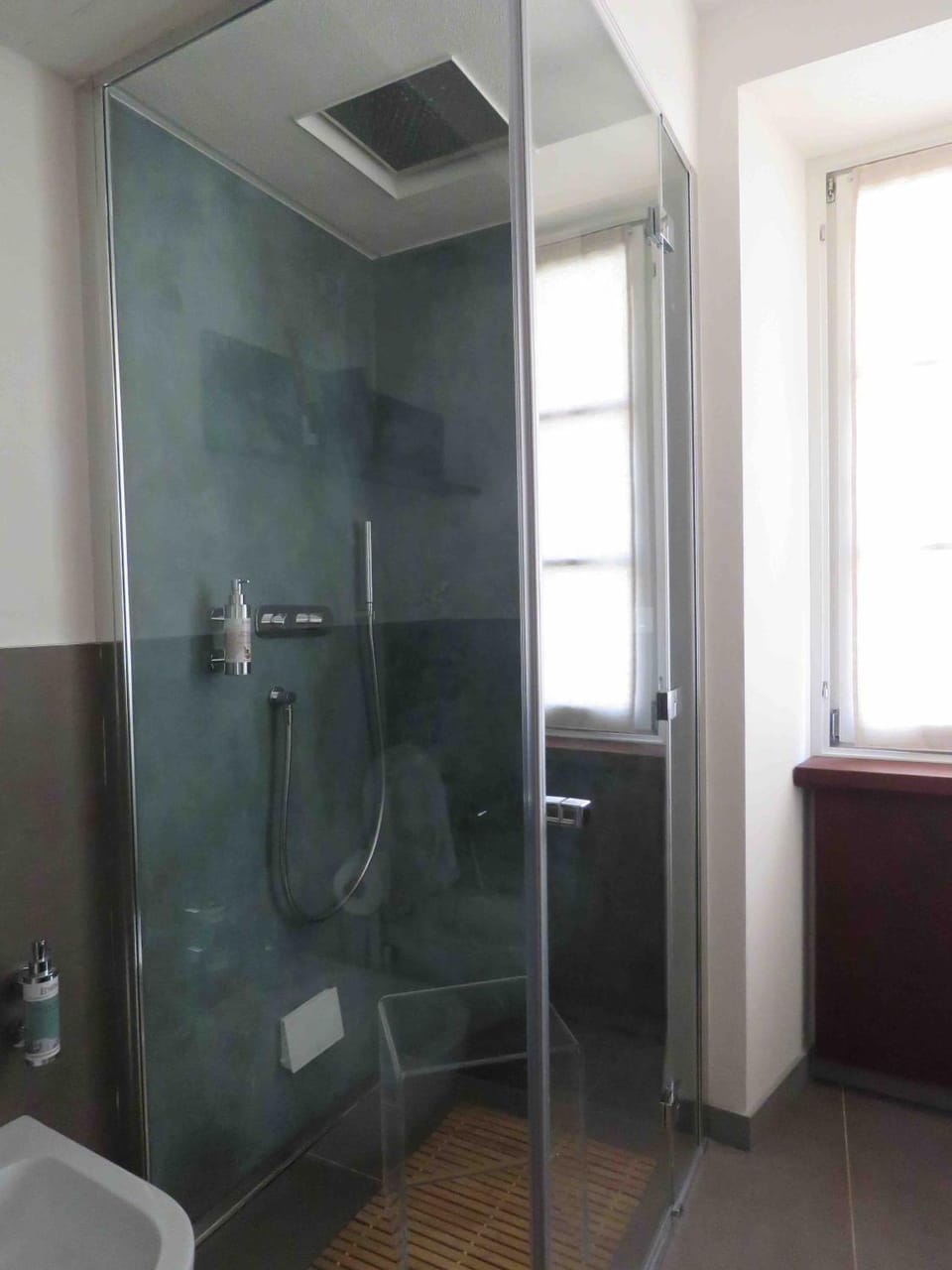 Shower, Steam room, Bathroom