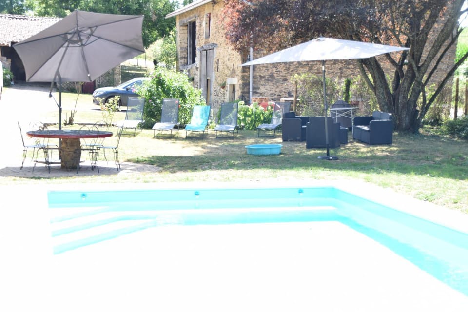 Swimming pool, Swimming pool