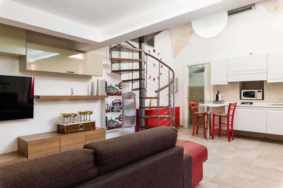 Kitchen or kitchenette, Living room, Dining area, stove