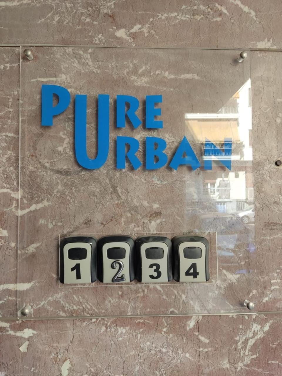 PURE URBAN PREMIUM METRO AGIOS NIKOLAOS Apartment in Athens