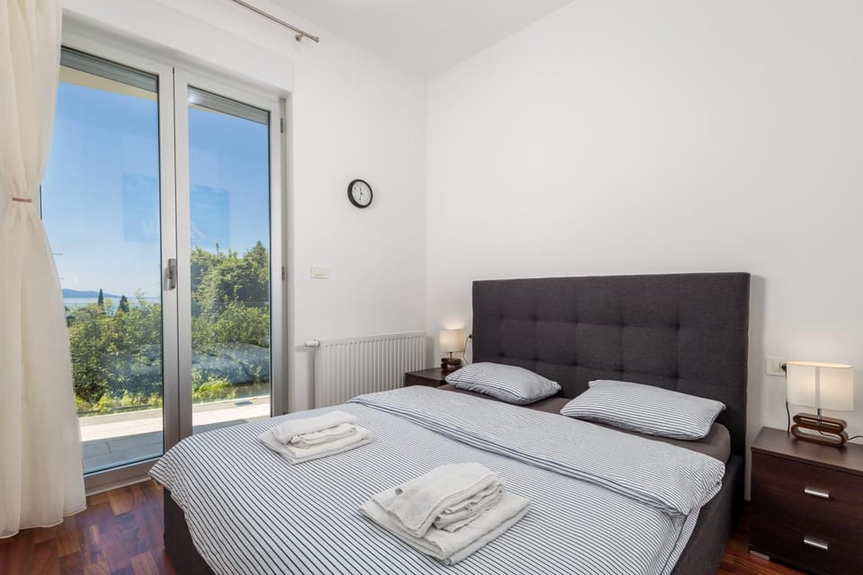 Bed, View (from property/room), Photo of the whole room, Bedroom, Sea view, Sea view