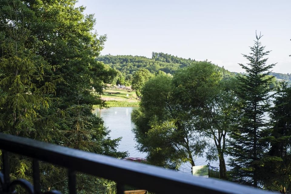 Balcony/Terrace, Lake view, Mountain view