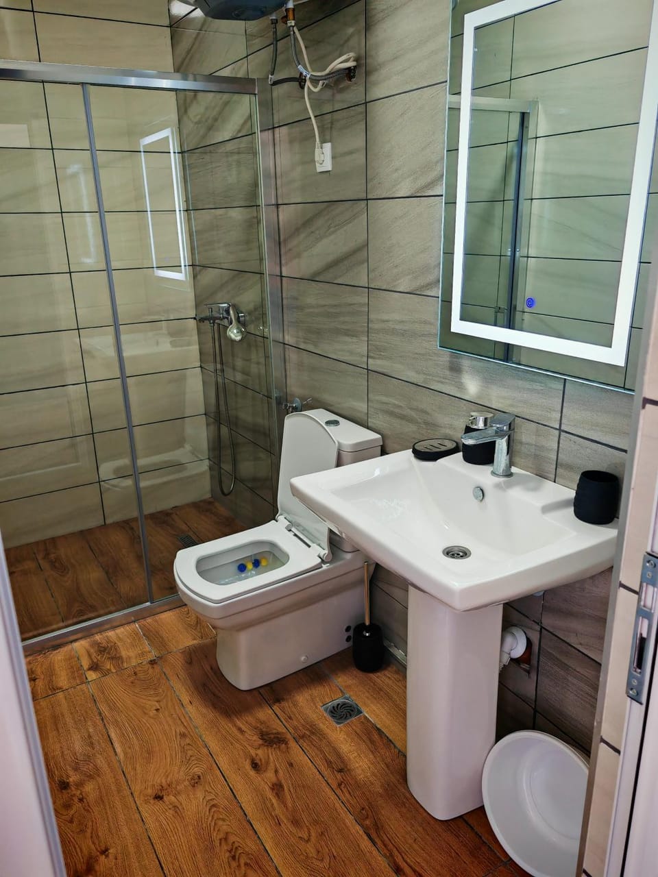 White apartments Bed and Breakfast in Ulcinj Municipality