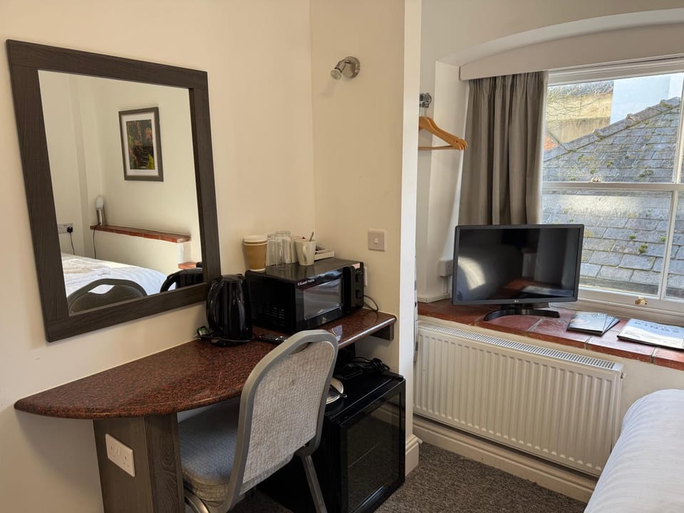 TV and multimedia, Kitchen or kitchenette