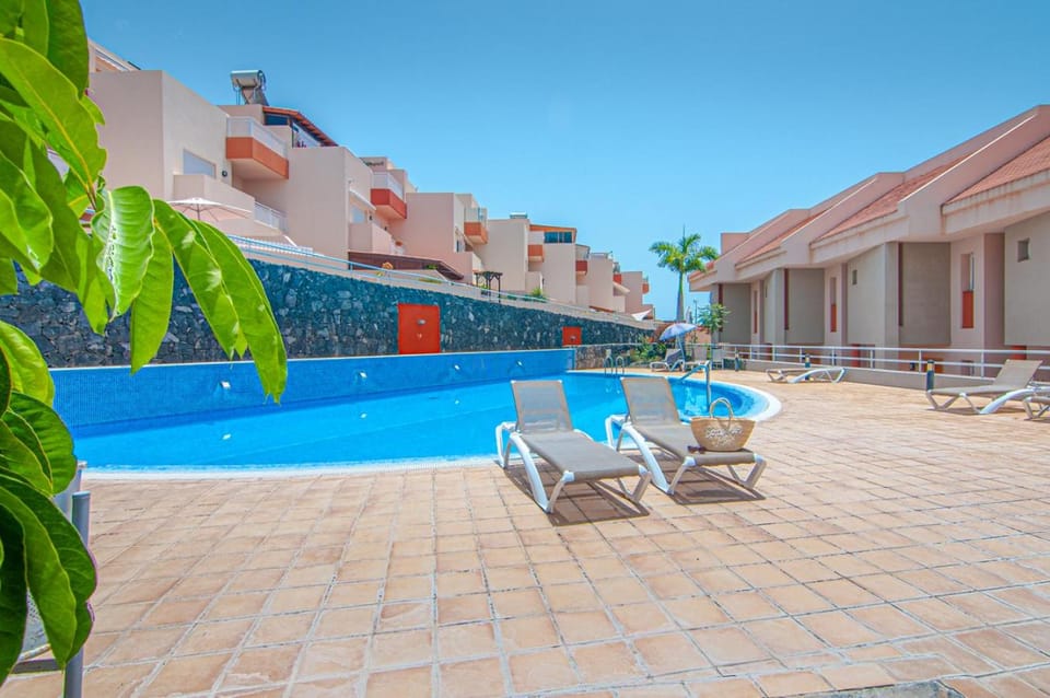 Solarium, Swimming pool, Swimming pool