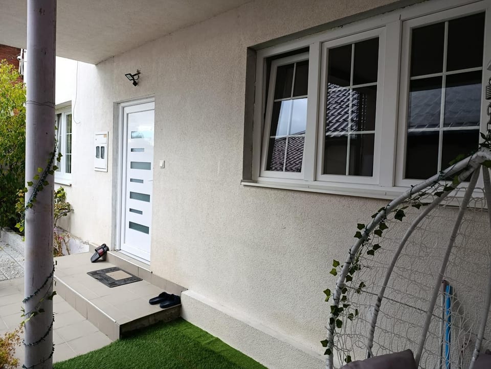 Patio, Day, Garden, Garden view