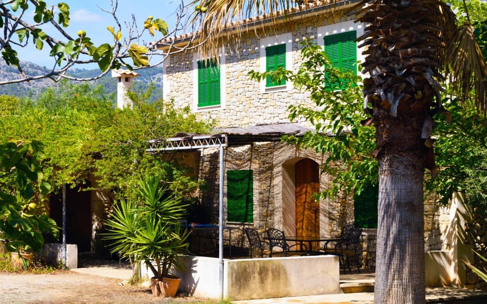 Facade/entrance, Garden, Garden view, Mountain view