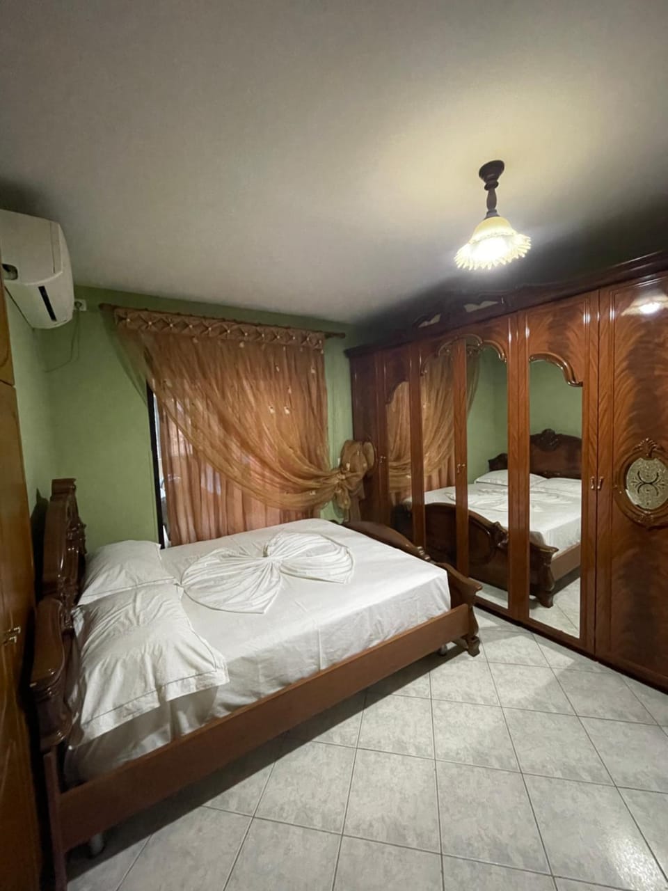 Bedroom, wardrobe, air conditioner