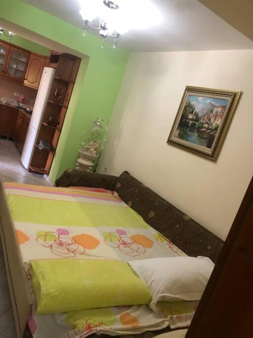 Bed, Living room