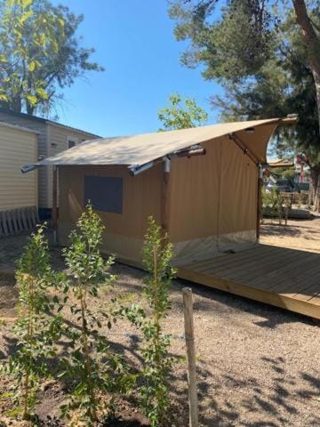 Camping Miramar Playa - camas individuales Campground/ 
RV Resort in Torredembarra