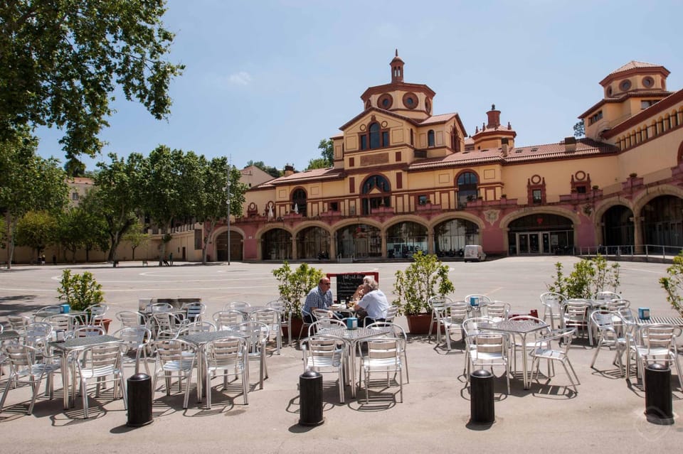 Nearby landmark, Restaurant/places to eat, Neighbourhood, Area and facilities