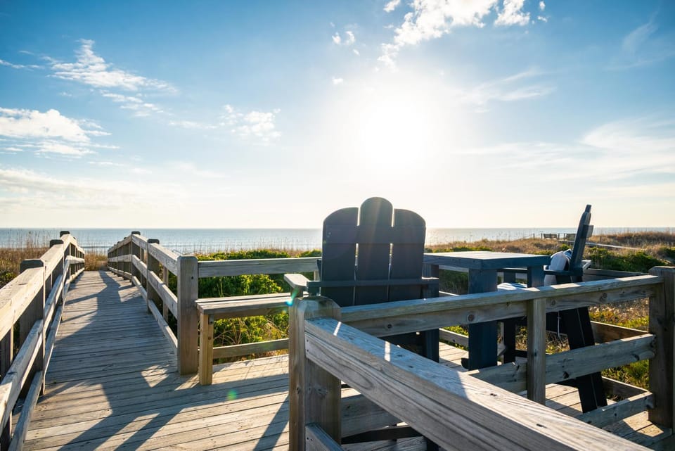 Caswell Cabana by Oak Island Accommodations House in Caswell Beach