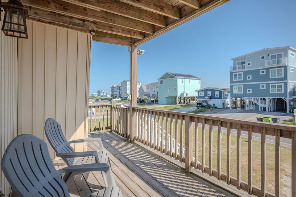BeachyPeachyKeen by Oak Island Accommodations House in Oak Island
