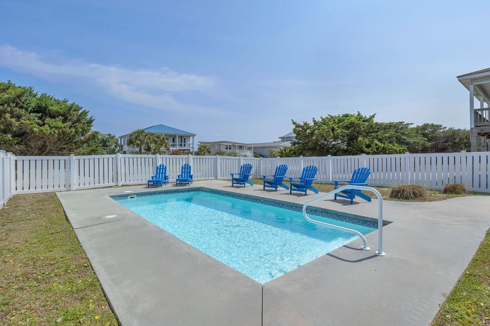 Coast is Clear by Oak Island Accommodations House in Oak Island
