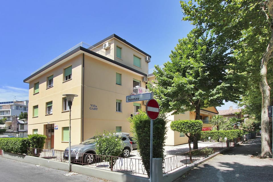 Property building, Street view