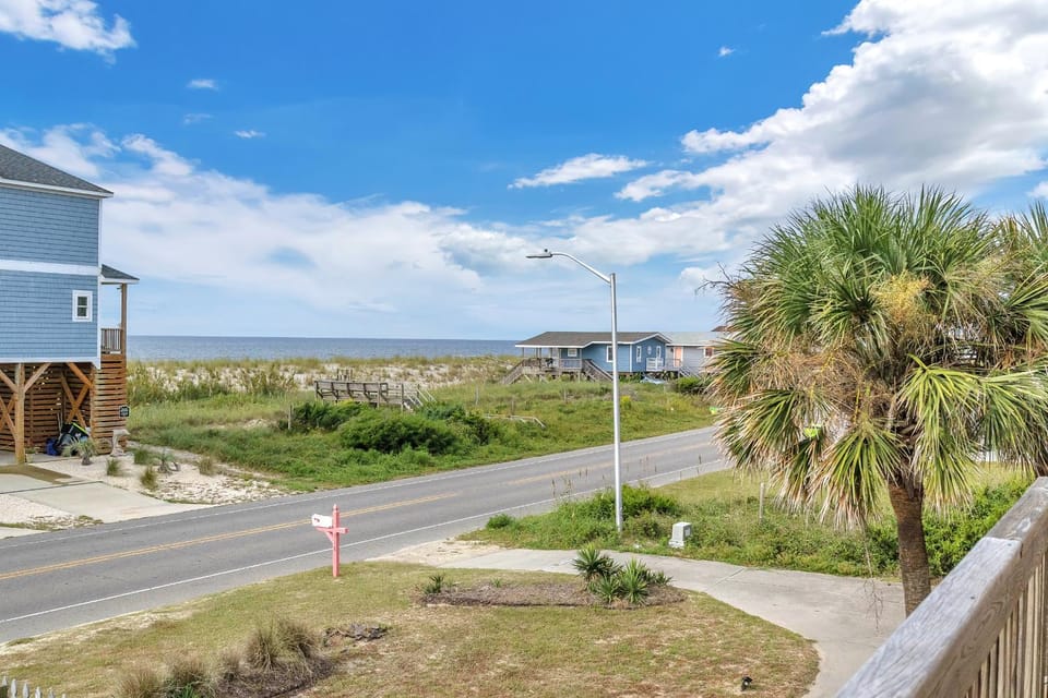 No Worries House in Oak Island