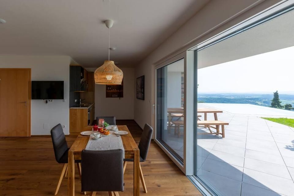 View (from property/room), Balcony/Terrace, Living room, Dining area