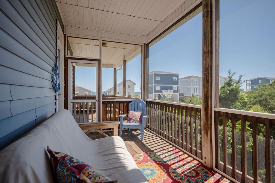 Nexta-C House in Oak Island