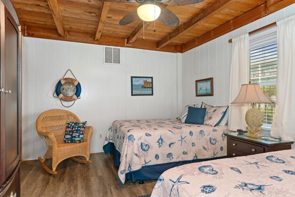 My Two Gulls House in Oak Island