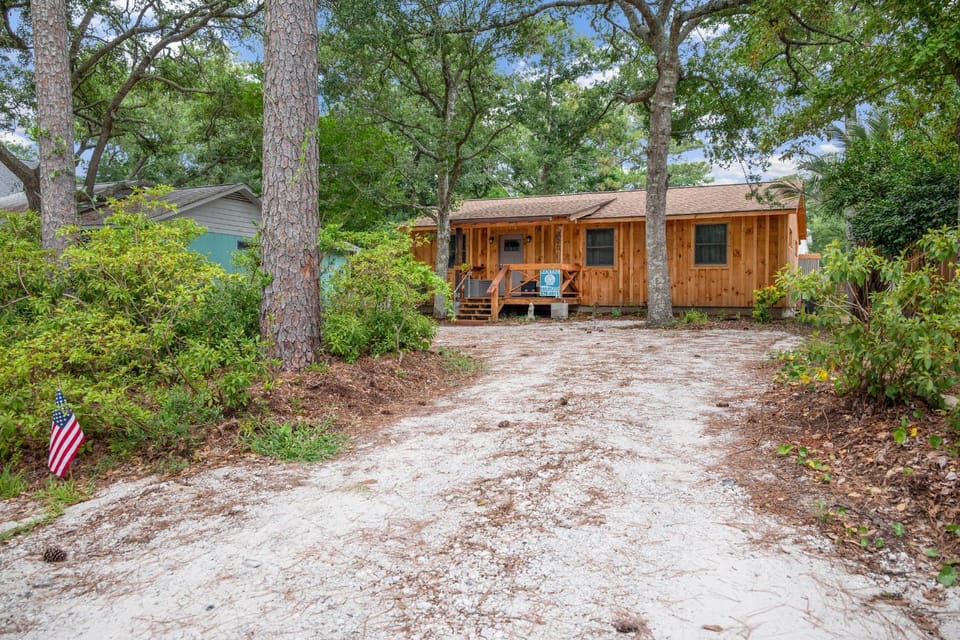 Mountains to Sea House in Oak Island