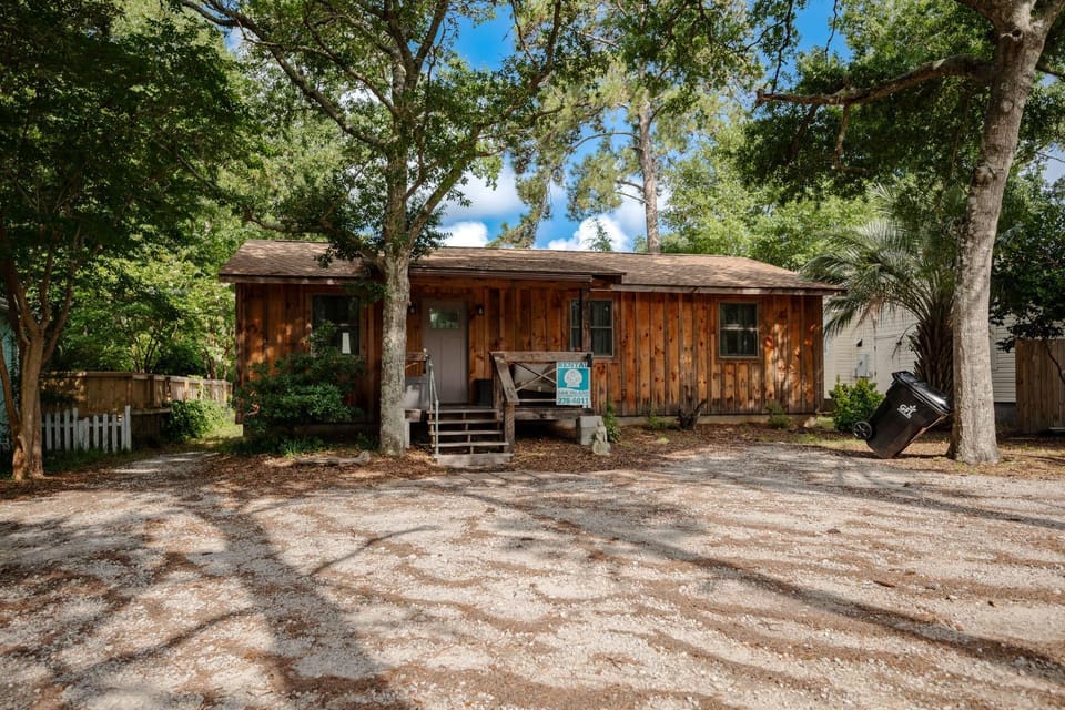 Mountains to Sea House in Oak Island