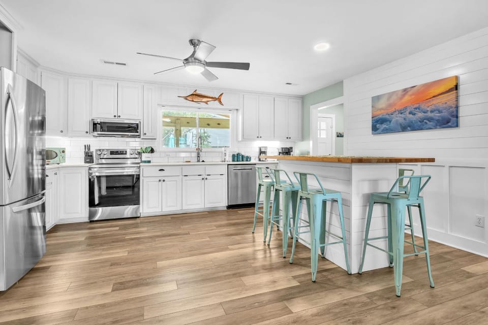 Poolside Paradise by Oak Island Accommodations House in Oak Island