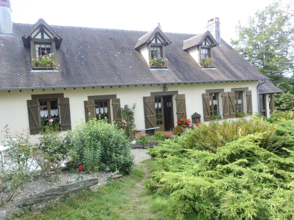 Facade/entrance, Garden