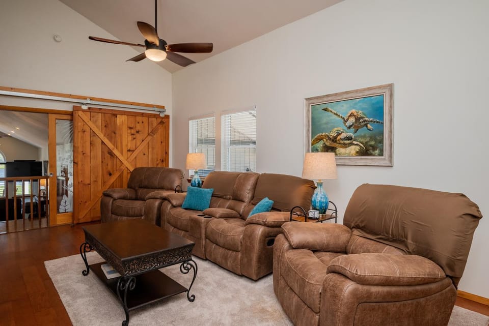 Whitecaps by Oak Island Accommodations House in Oak Island
