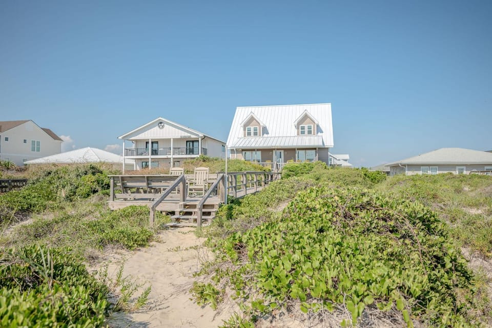 Linger Longer House in Caswell Beach