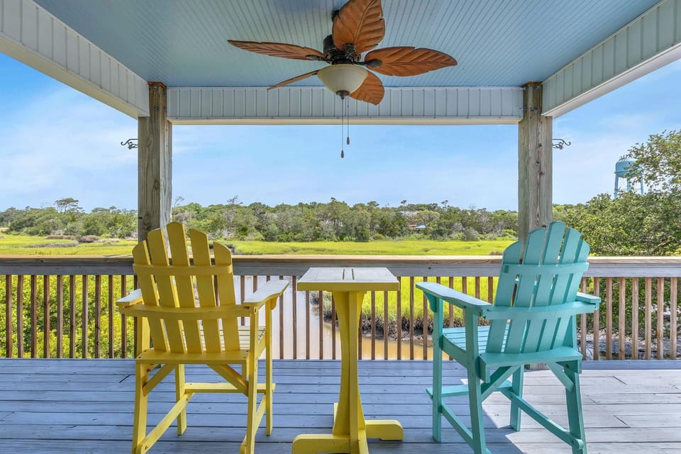 Lay Z Days House in Oak Island