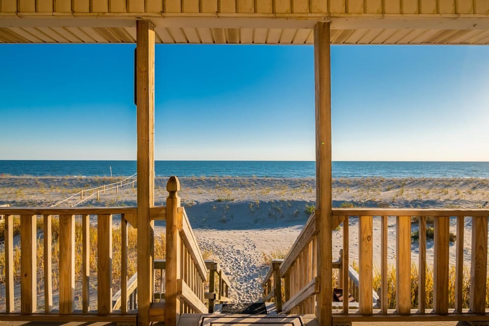 Lady Dune House in Oak Island
