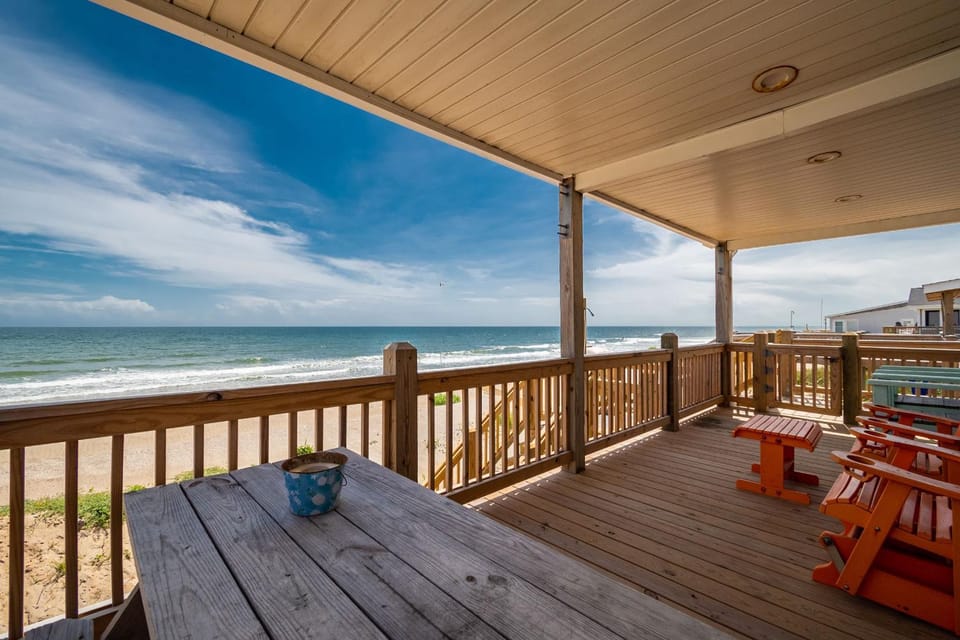 Lady Dis House in Oak Island
