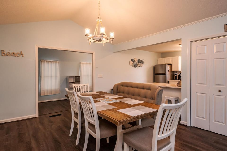 La Isla Bonita House in Oak Island