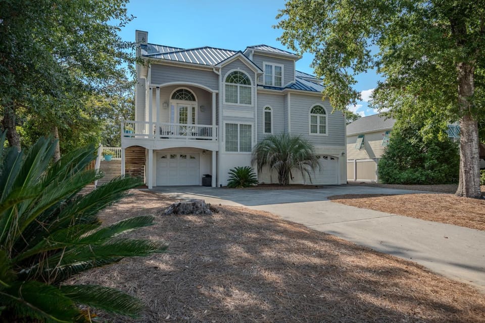 Time Stands Still by Oak Island Accommodations House in Oak Island