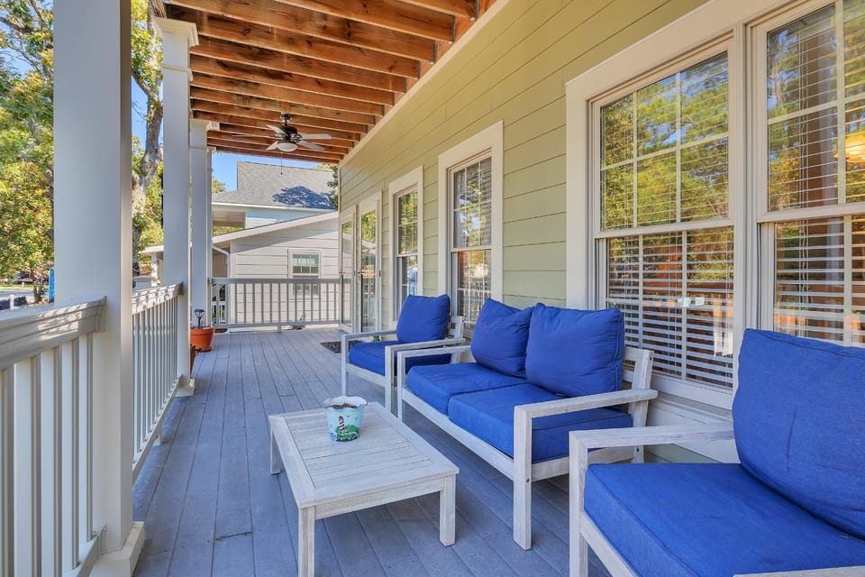 Joyces Dream House in Oak Island