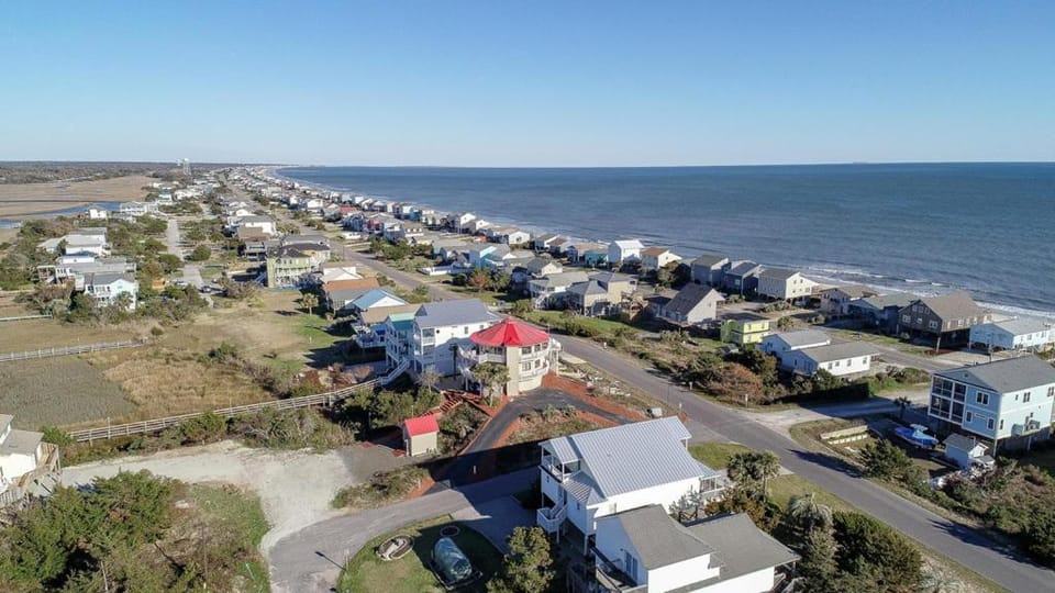 Island Tower by Oak Island Accommodations House in Oak Island