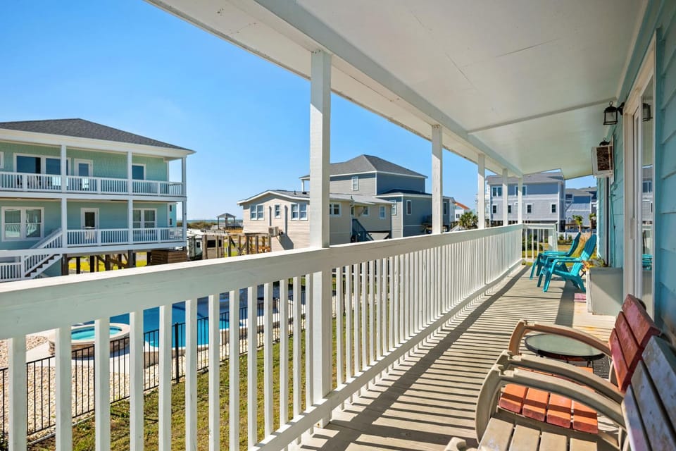 The Hideaway by Oak Island Accommodations Apartment in Oak Island