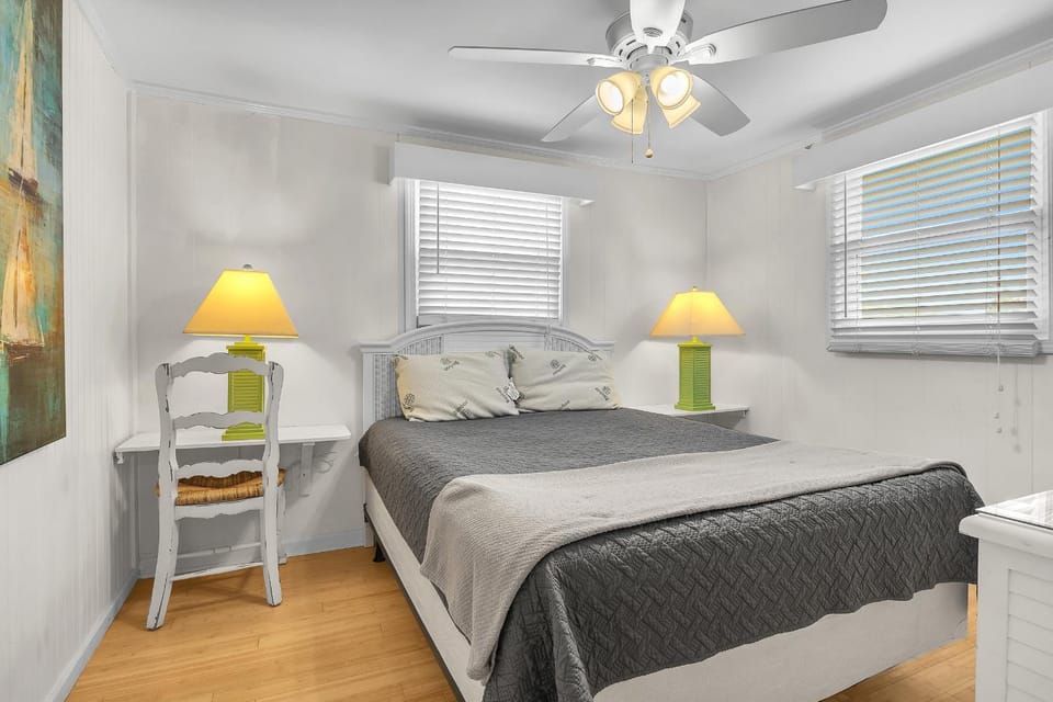 Sunkissed 2 by Oak Island Accommodations House in Oak Island