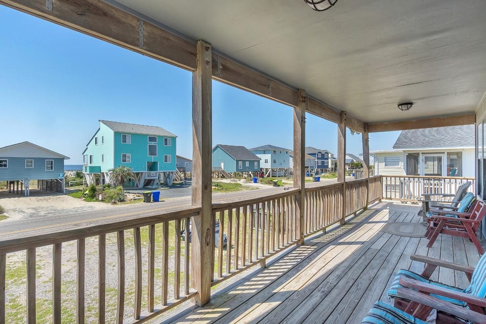 Statehouse by Oak Island Accommodations House in Oak Island